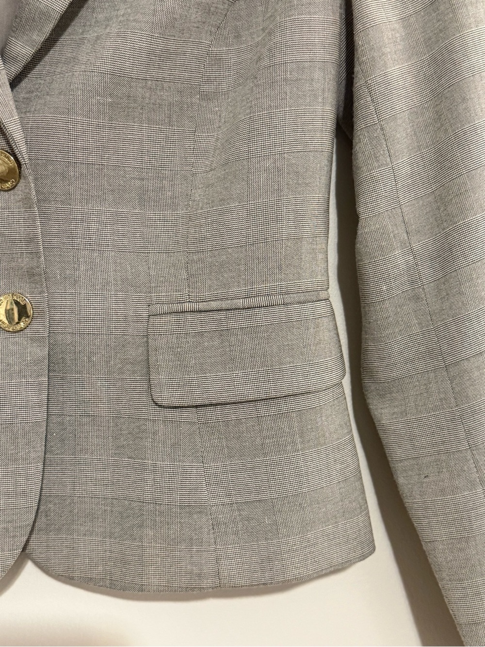 Calvin Klein Women’s Light Gray Plaid Fitted Blazer with Gold Buttons - Picture 4 of 9